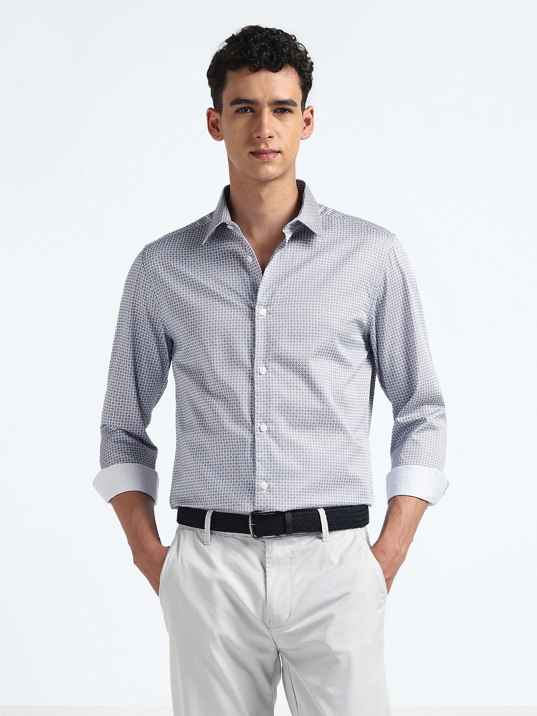 

Flying Machine Geometric Printed Spread Collar Slim Fit Cotton Casual Shirt, Grey