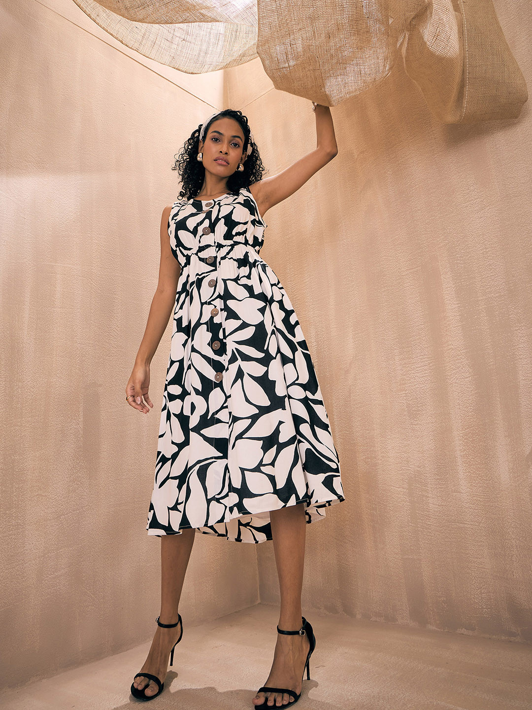 

Pink Paprika by SASSAFRAS Floral Print Sleeveless Tie-Ups Midi Fit & Flare Dress, White