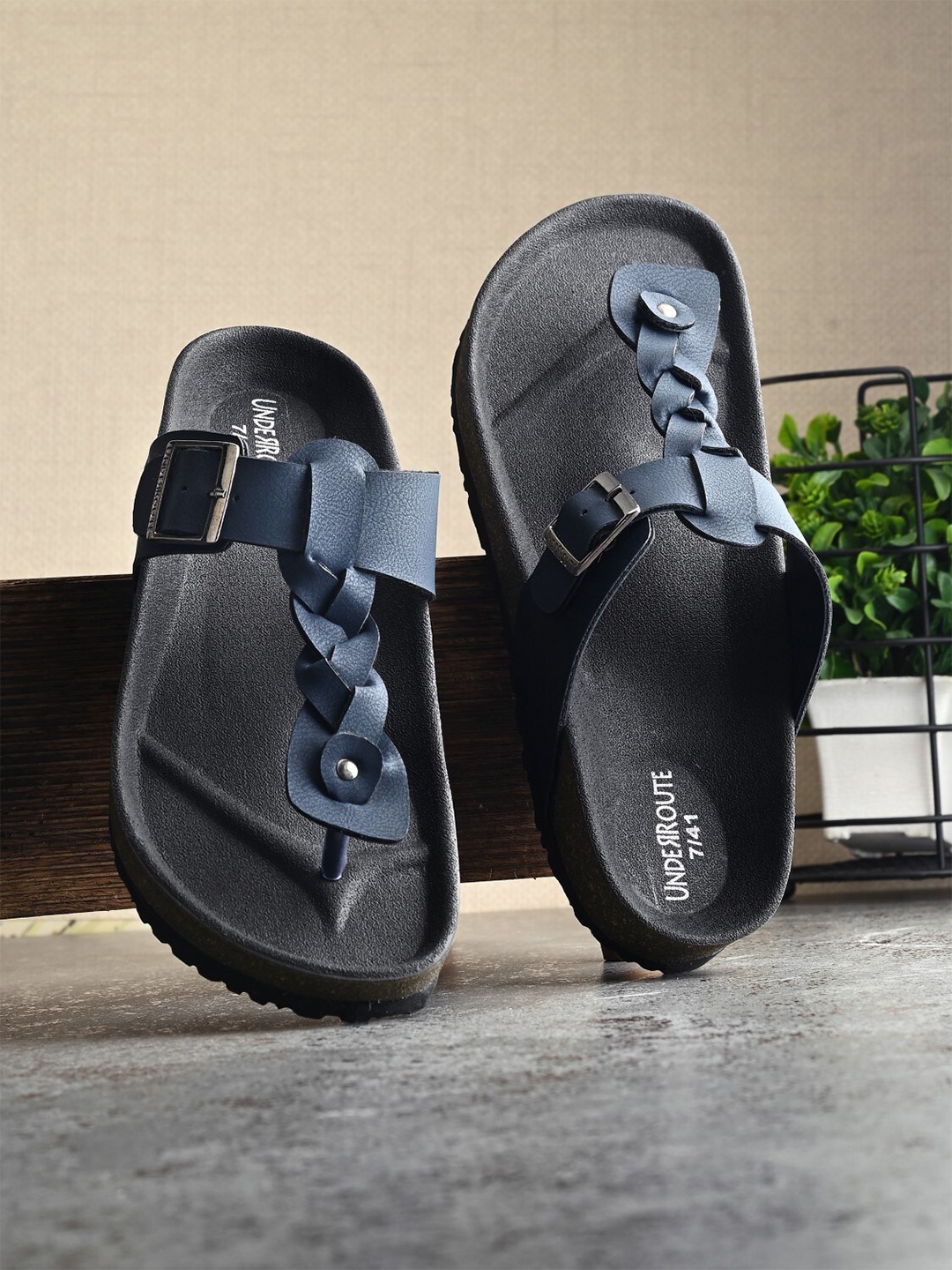 

UNDERROUTE Men Comfort Sandals, Navy blue