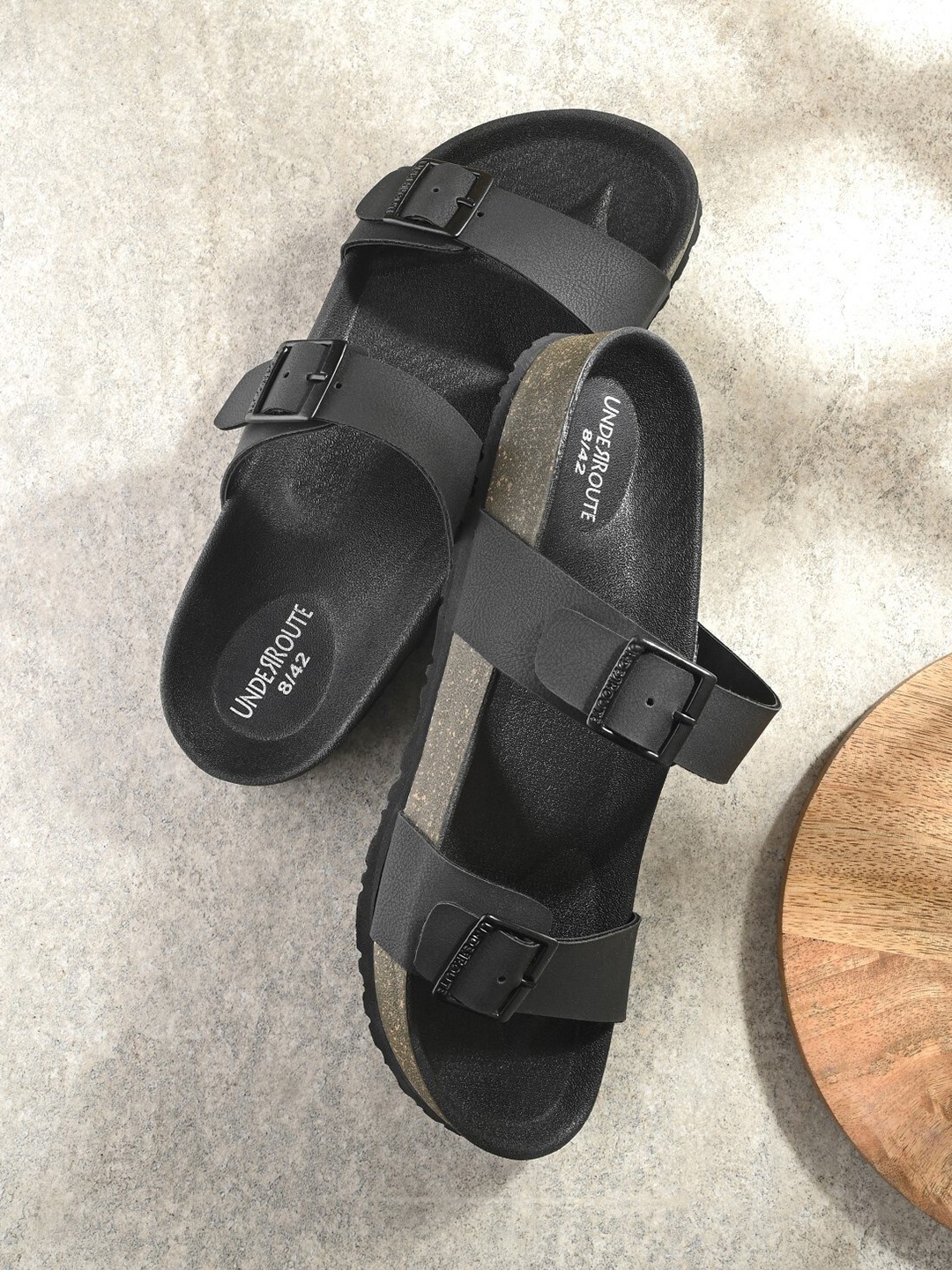 

UNDERROUTE Men Comfort Sandals, Black