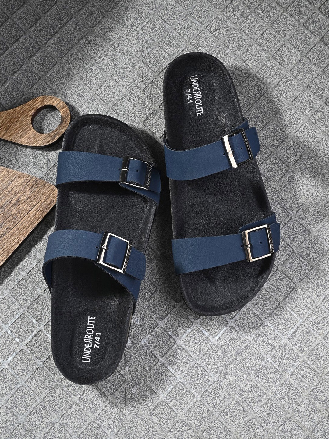 

UNDERROUTE Men Comfort Sandals, Navy blue