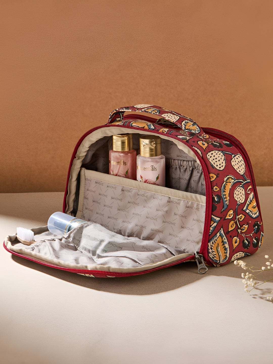 

Fabindia Red Cotton Sanvi Toiletery Bag