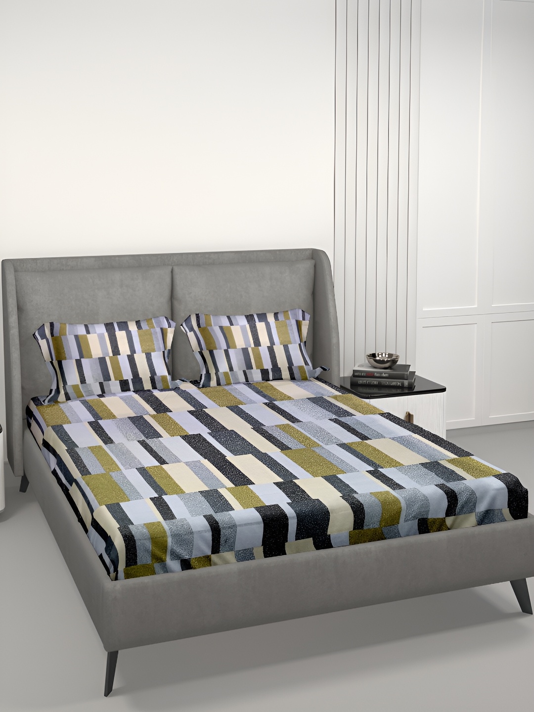 

Aura EasyLiving Grey & Blue Geometric Cotton 180 TC King Bedsheet With 2 Pillow Covers