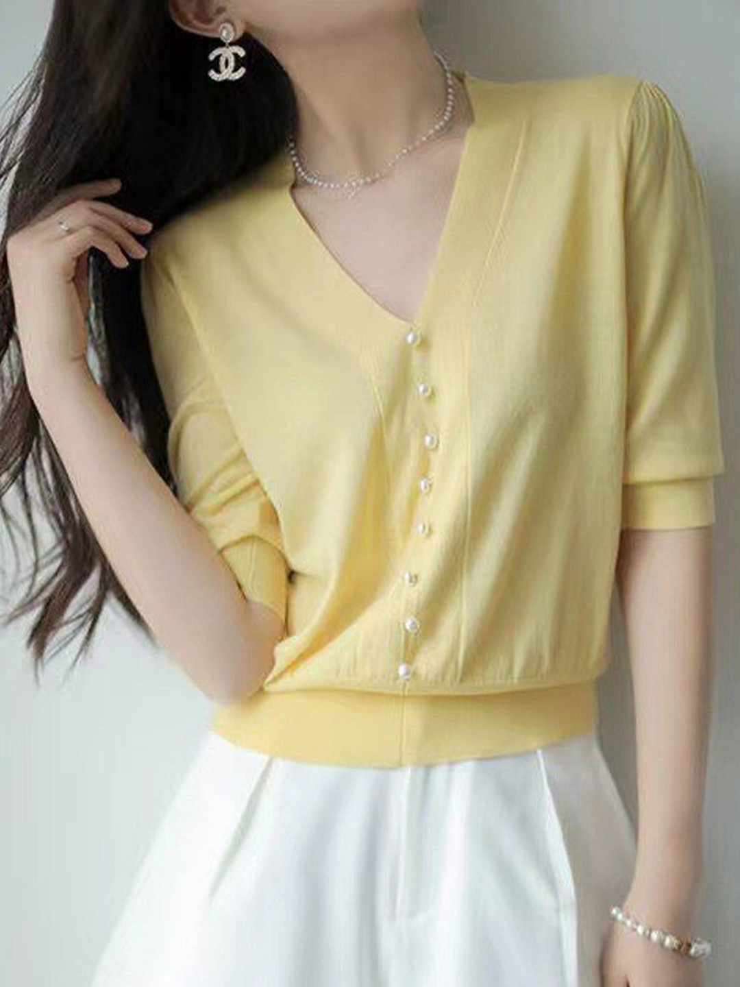 

StyleCast x Revolte V-Neck Short Sleeves Casual Top, Yellow