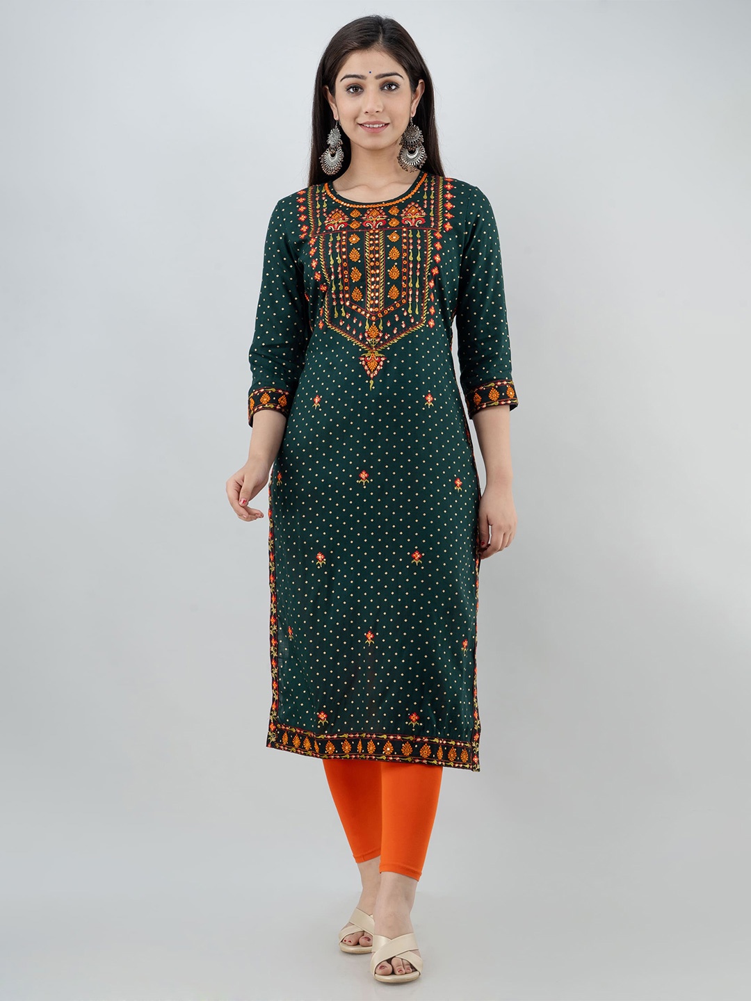 

STYLE ANGEL Embroidered & Printed Round Neck Straight Kurta, Green