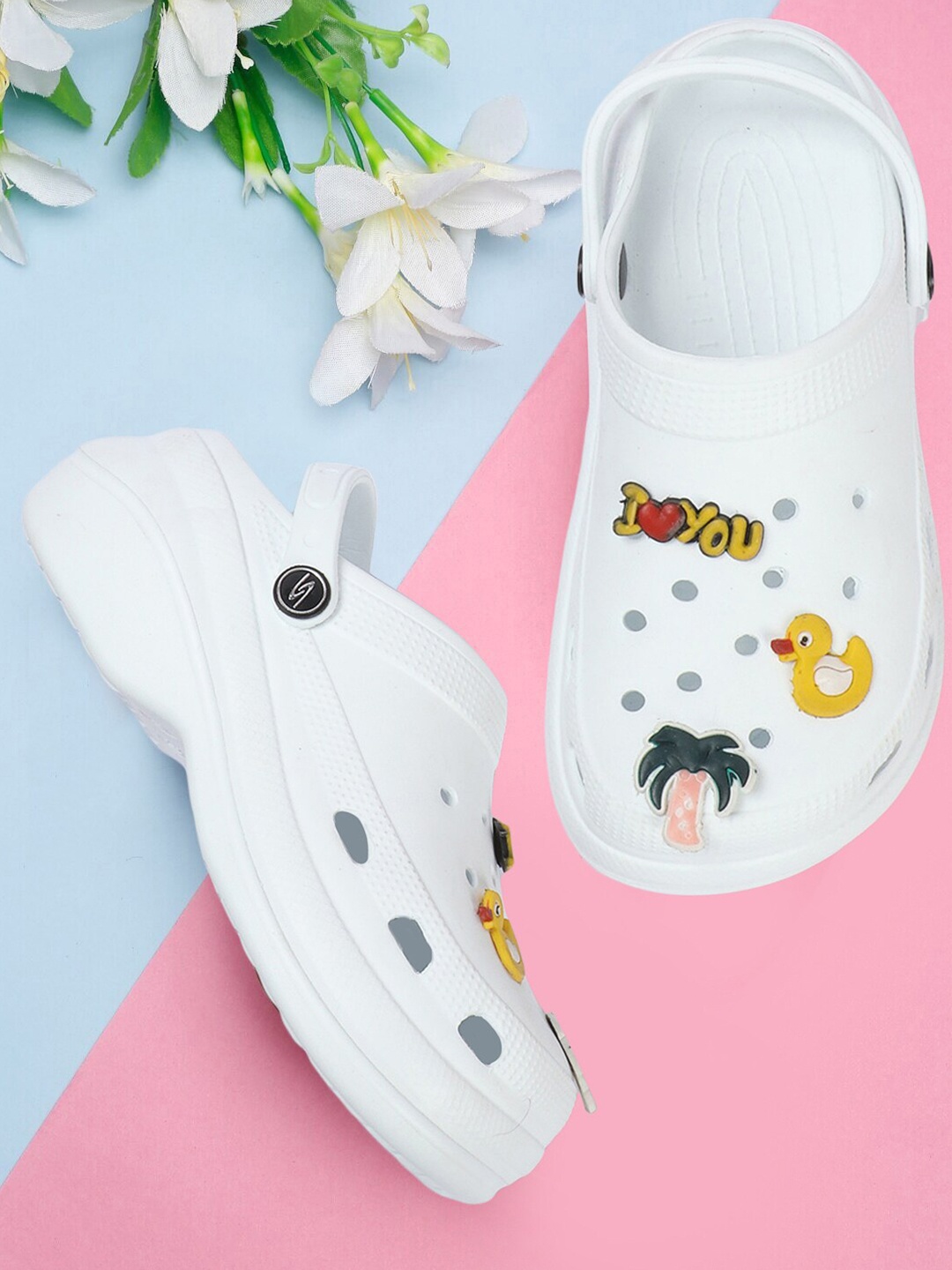 

The Roadster Lifestyle Co. Women White Printed Clogs