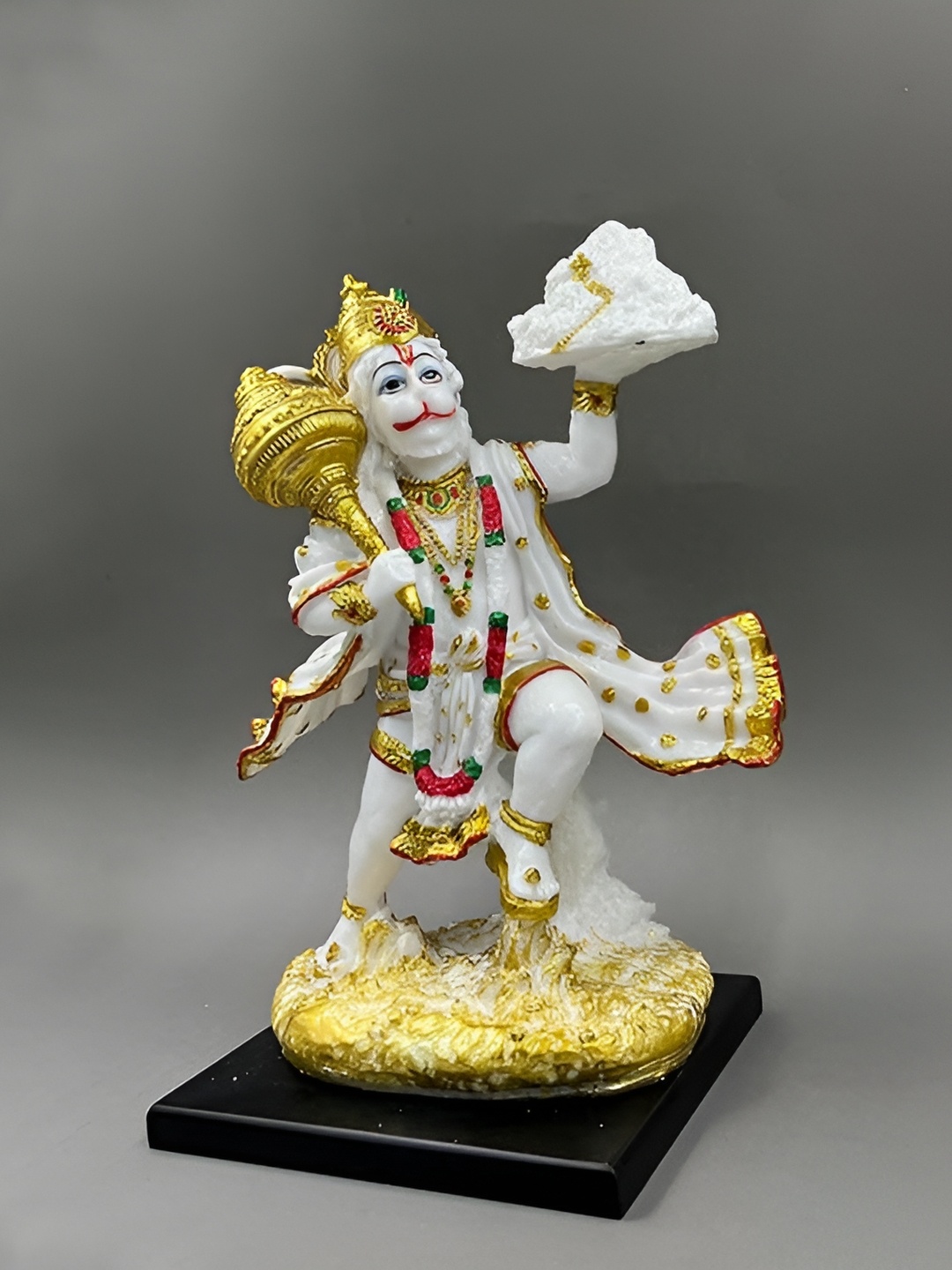 

Aura White Marble Hanuman Ji Idol Showpiece