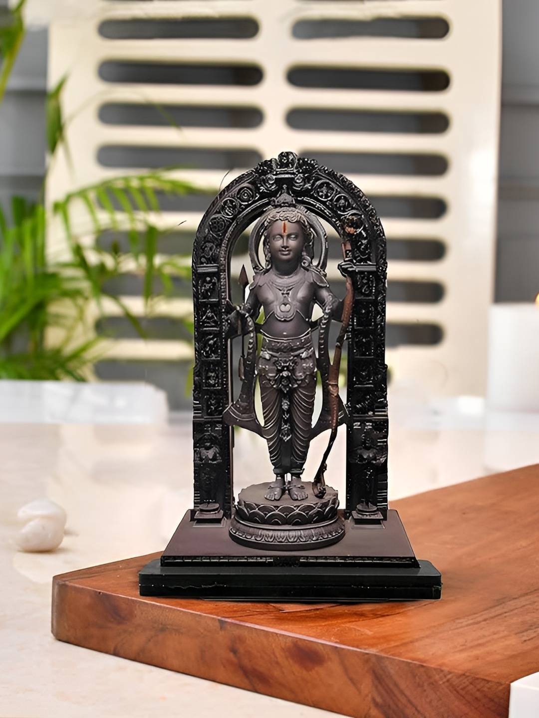 

Aura Black Religious Idol Showpiece