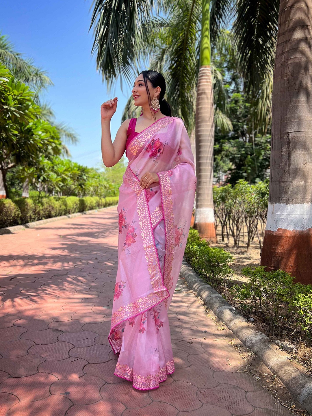 

DEVATITHI Floral Organza Khadi Saree, Pink