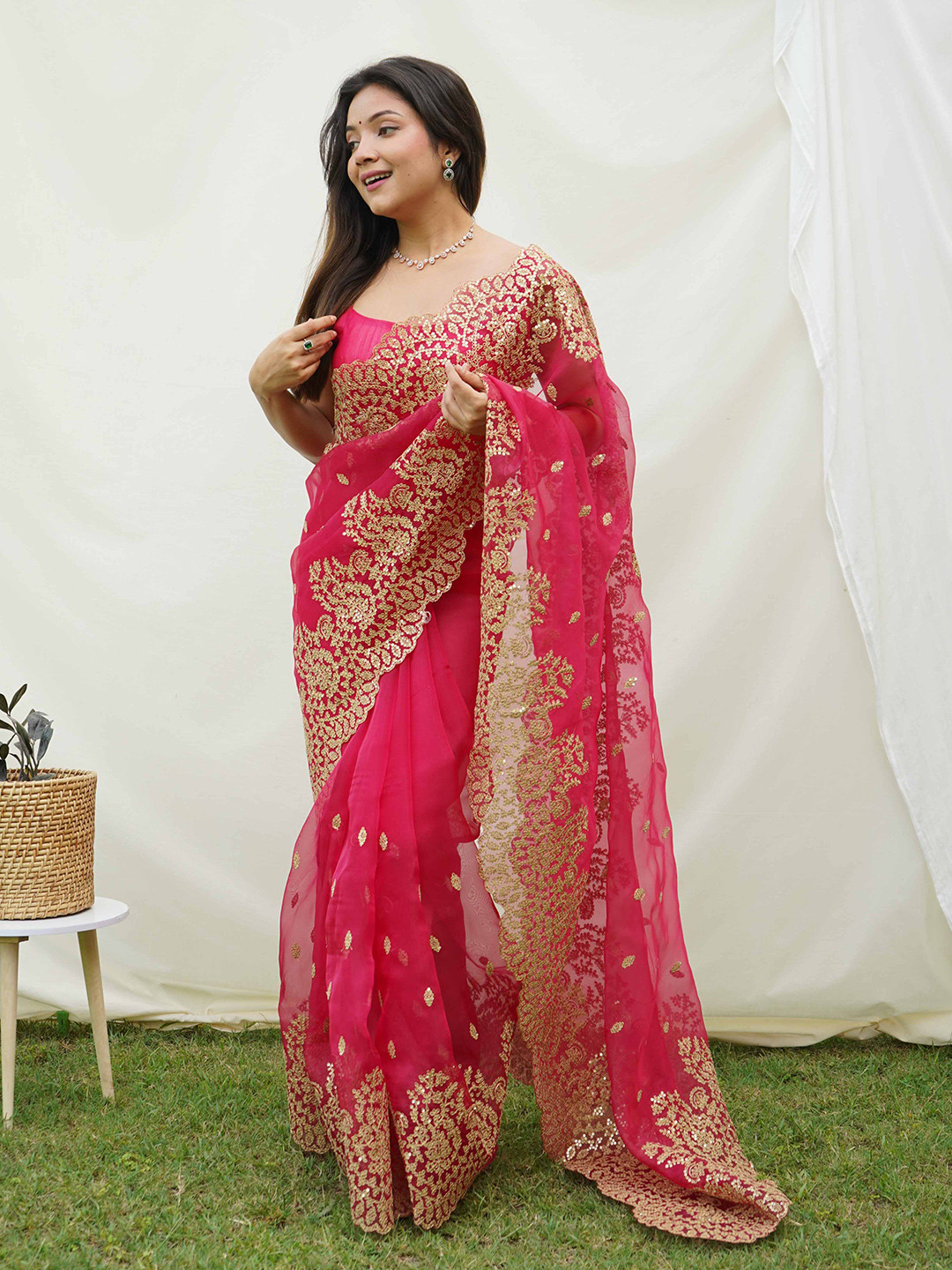 

DEVATITHI Floral Embroidered Organza Saree, Pink