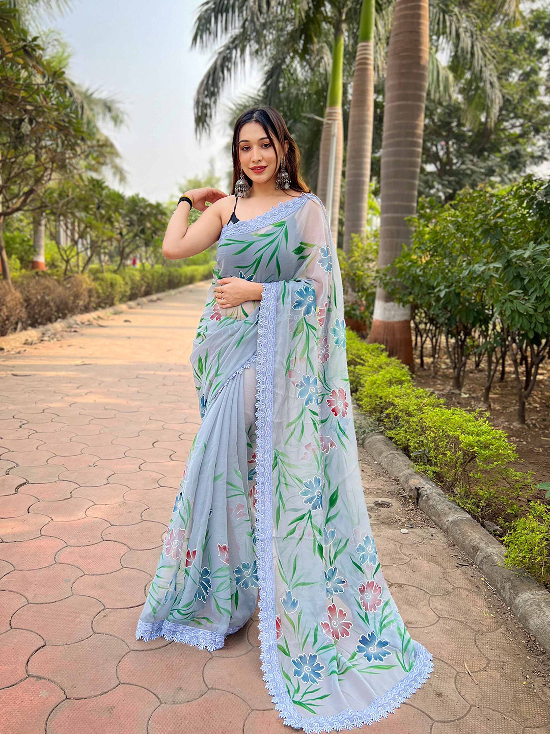

DEVATITHI Floral Embroidered Silk Blend Saree, Grey