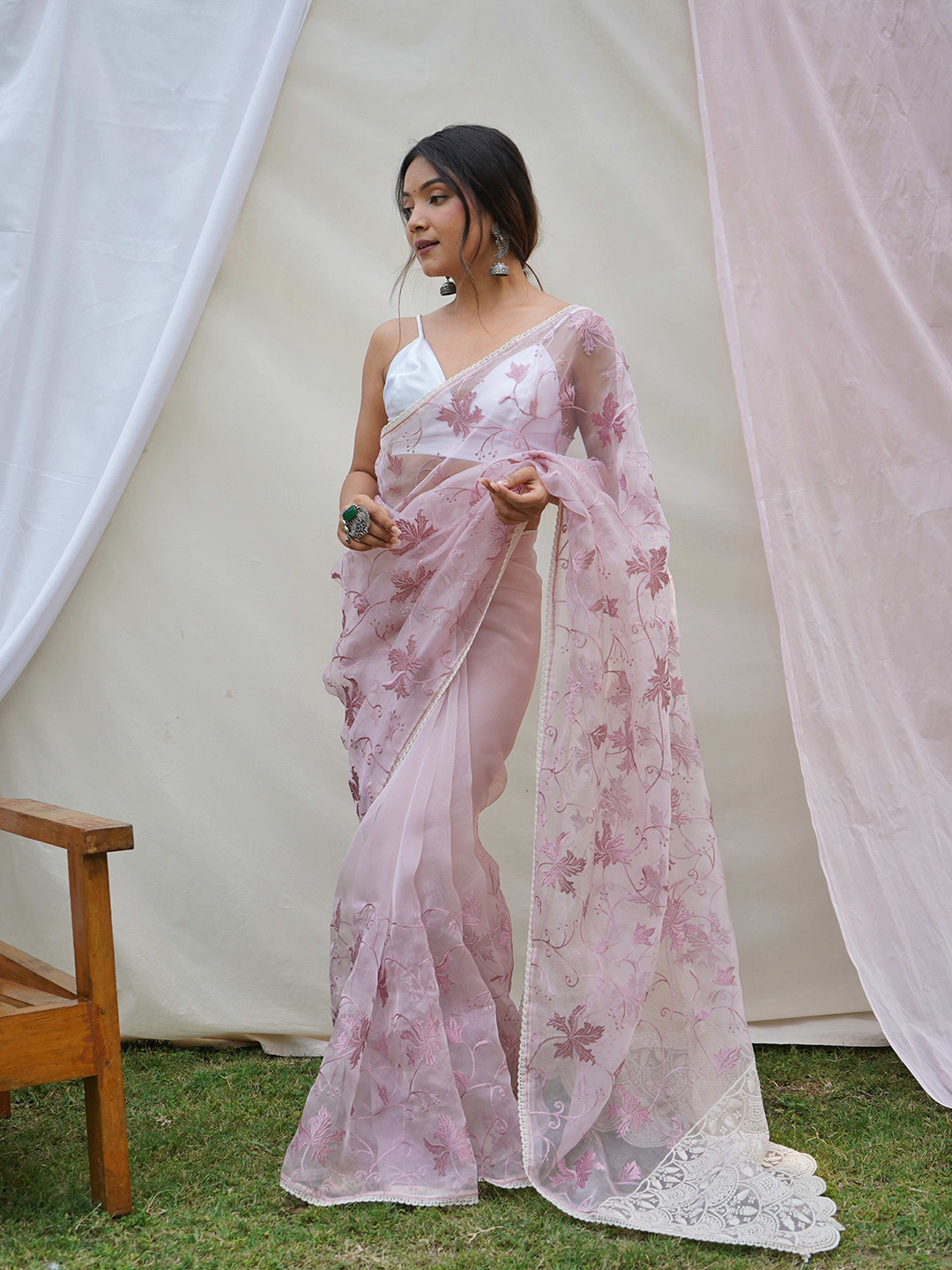 

DEVATITHI Floral Embroidered Organza Saree, Pink