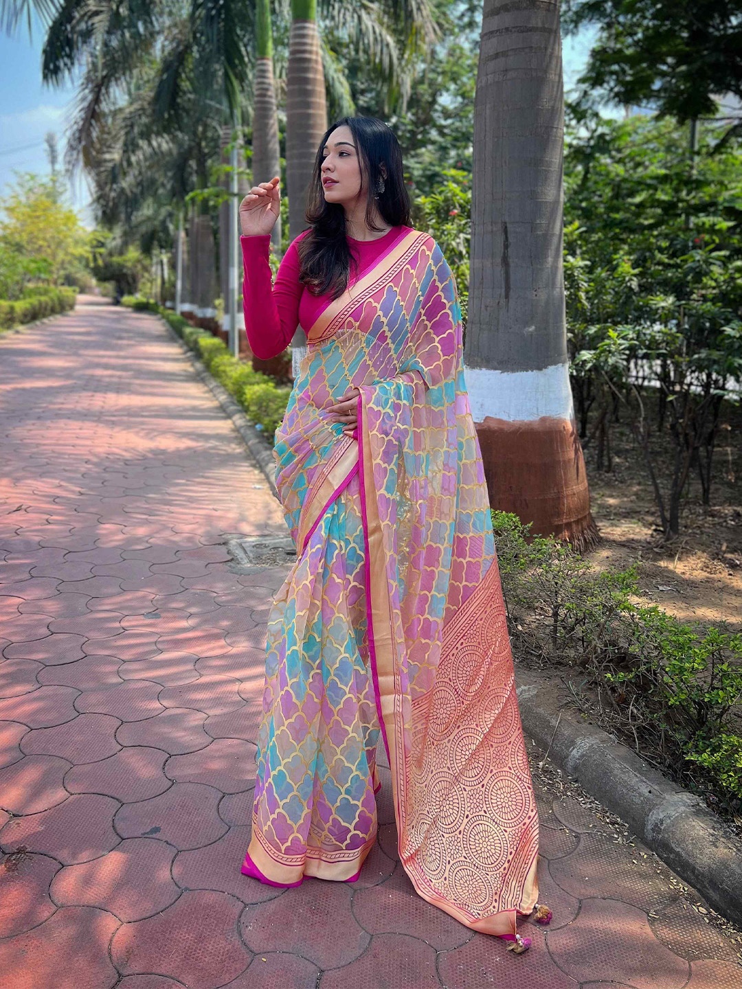 

DEVATITHI Woven Design Brasso Saree, Blue