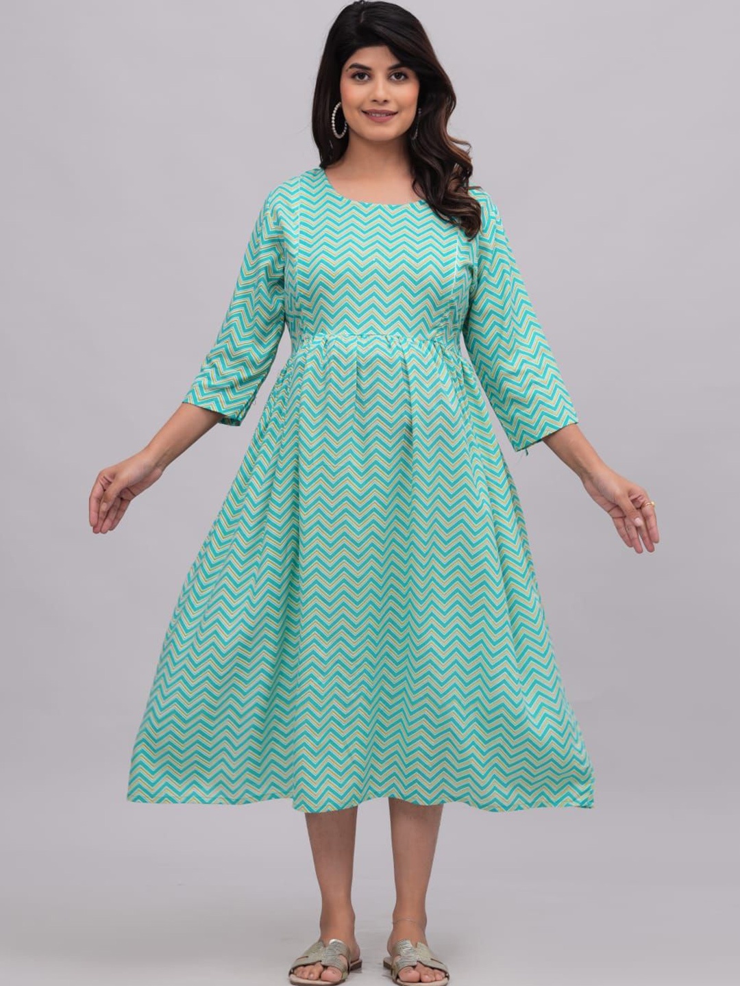 

Black Teetar Chevron Printed Round Neck Maternity Fit and Flare Midi Dress, Green