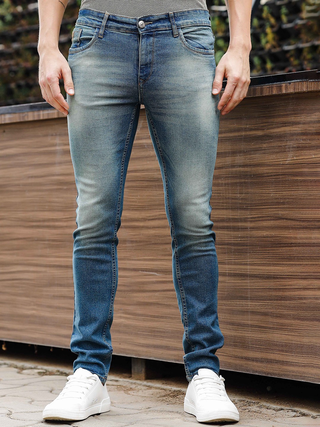 

TOMHIDDLE Men Slim Fit Mildly Distressed Heavy Fade Jeans, Blue