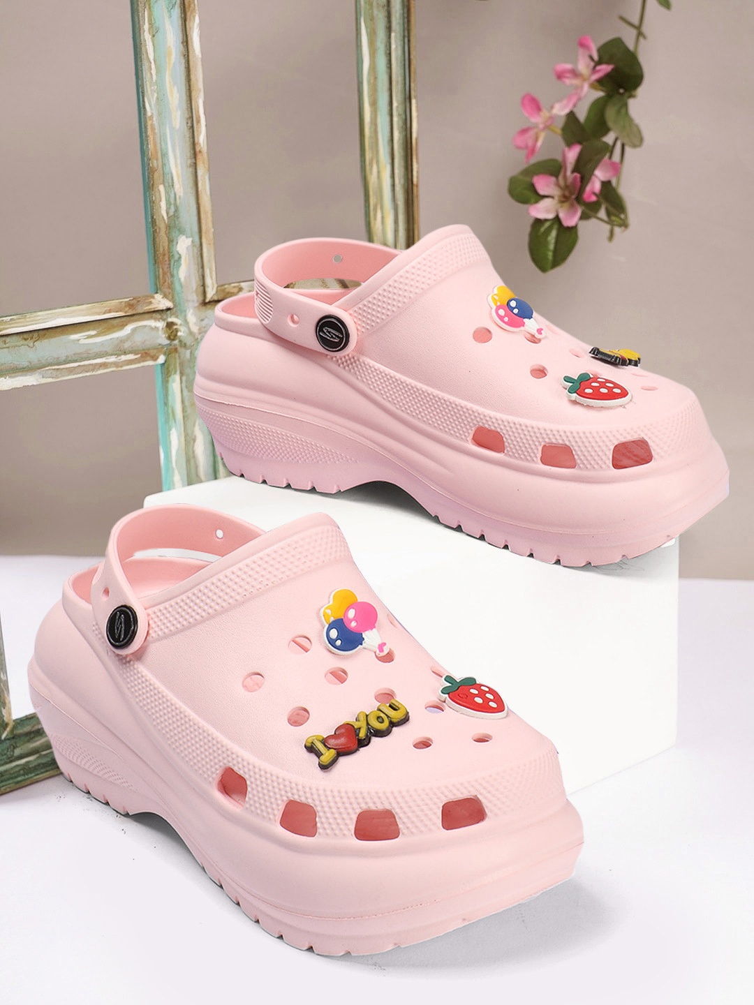 

The Roadster Lifestyle Co. Women Self Design Clogs, Pink
