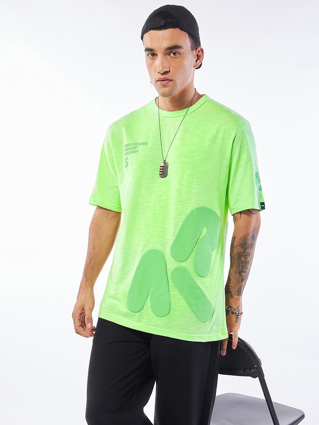 

Bewakoof AIR Men Typography Printed Round Neck Pure Cotton Oversized T-Shirt, Green