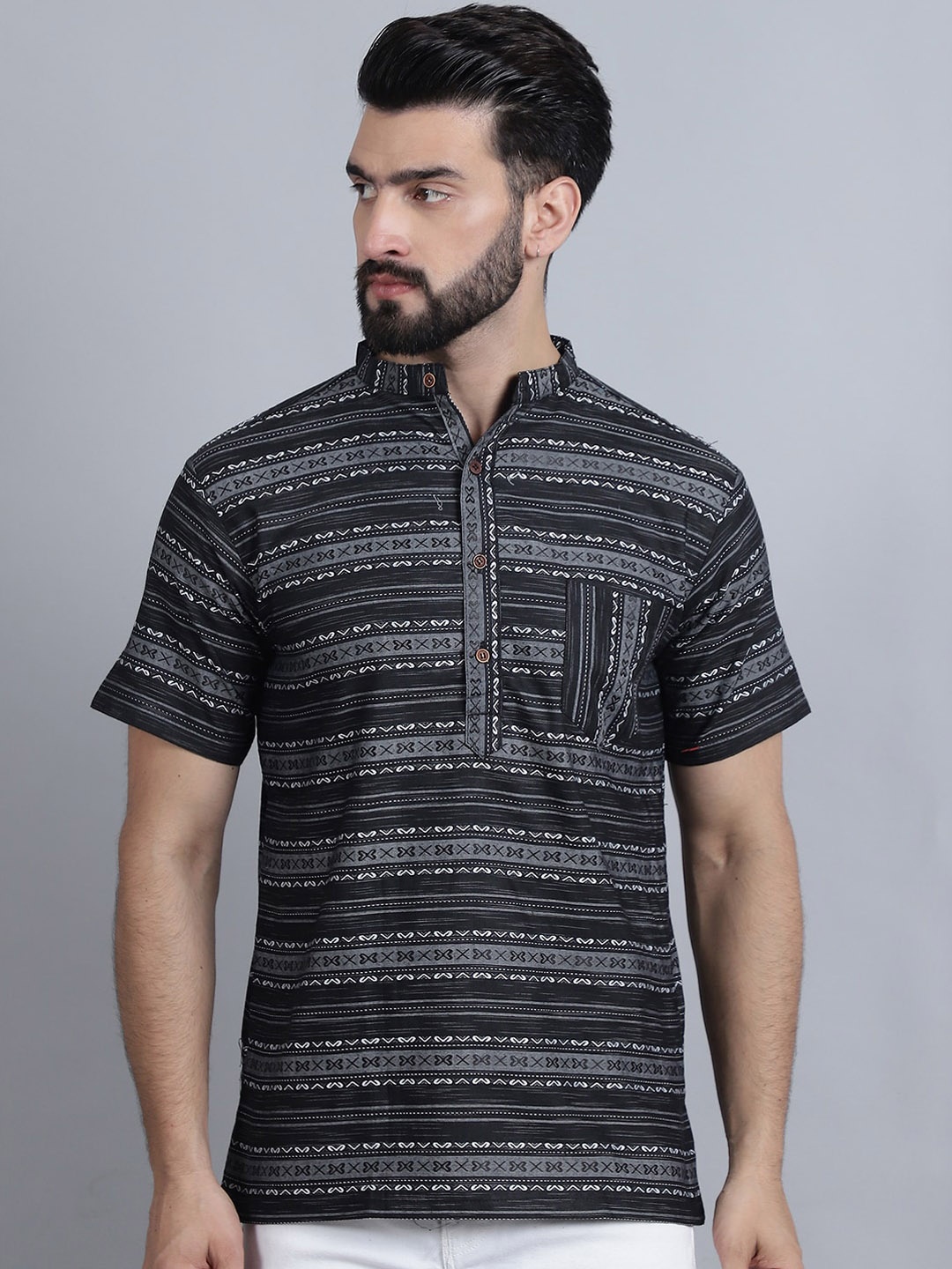 

Aarsha Geometric Printed Thread Work Cotton Kurta, Black