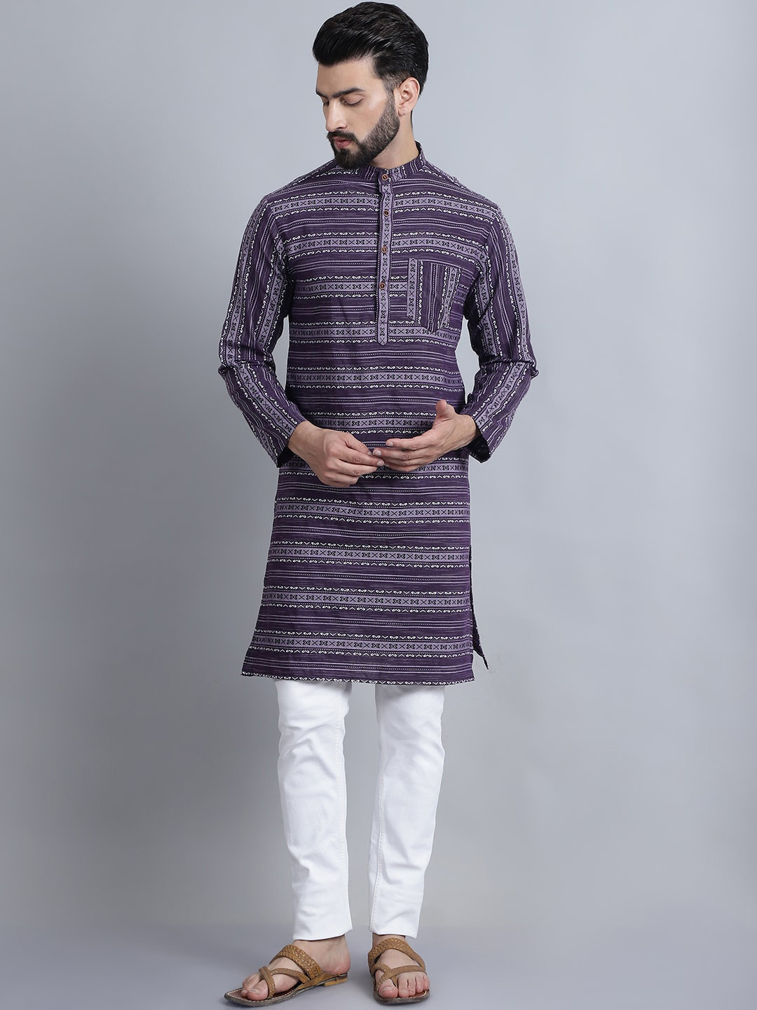 

Aarsha Geometric Woven Design Mandarin Collar Pure Cotton Straight Kurta, Purple