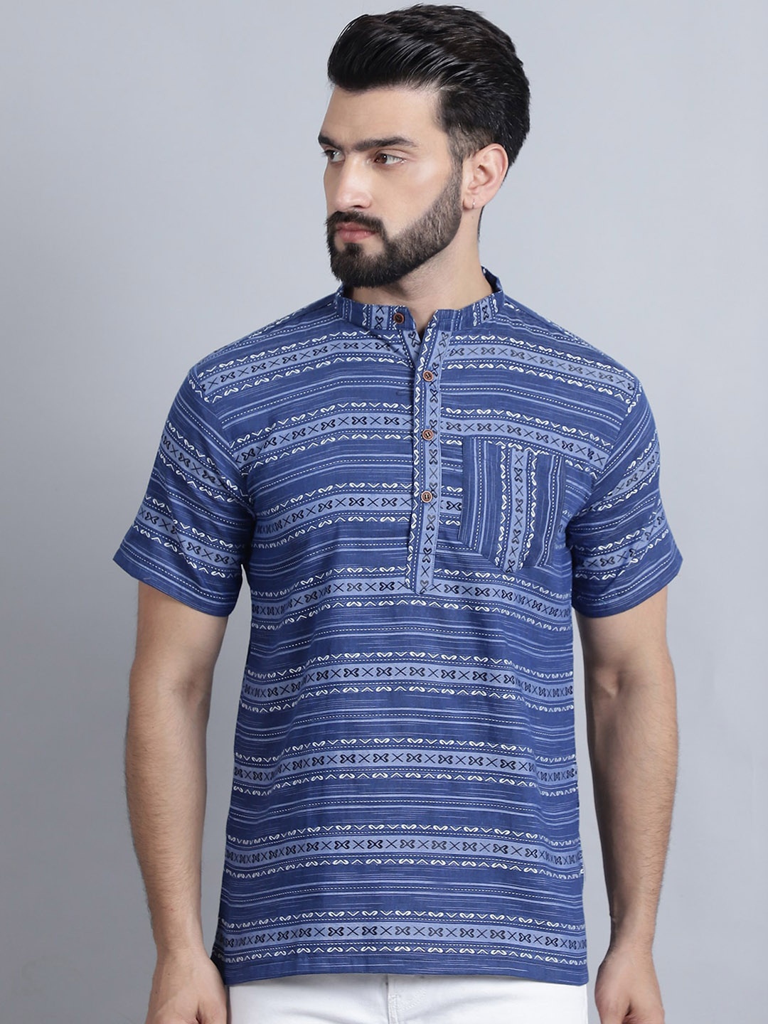 

Aarsha Geometric Printed Thread Work Cotton Kurta, Blue