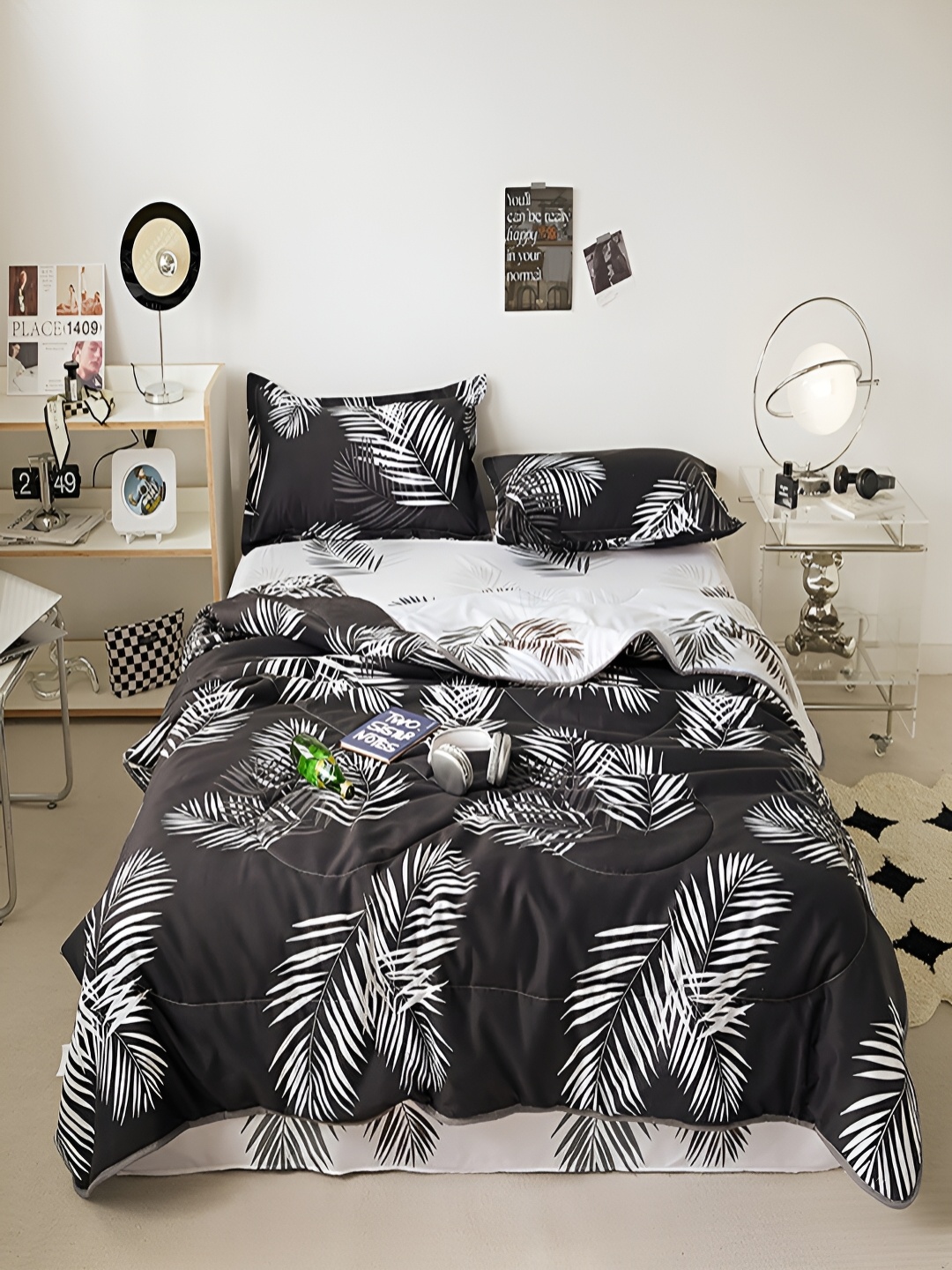 

JC HOME White & Black Floral AC Room Single Bedding Set