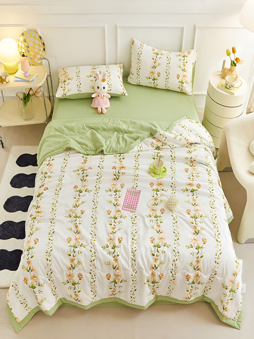 

JC HOME Green & White Floral Printed Double Queen Bedding Set