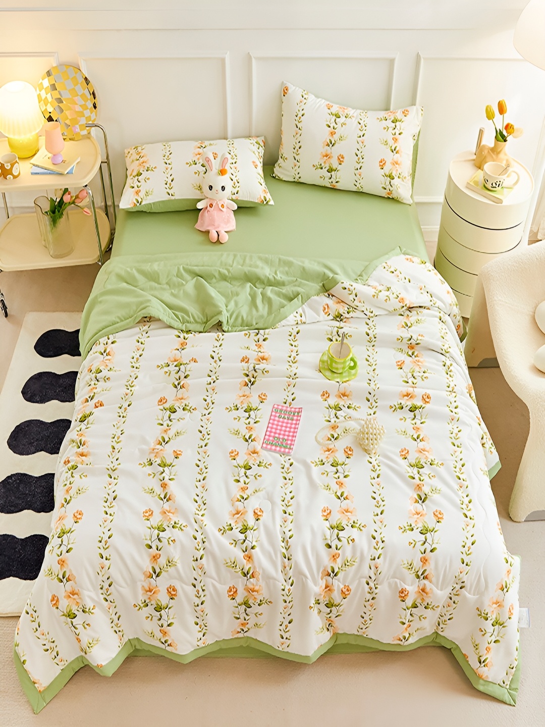

JC HOME Green & White Floral AC Room Single Bedding Set