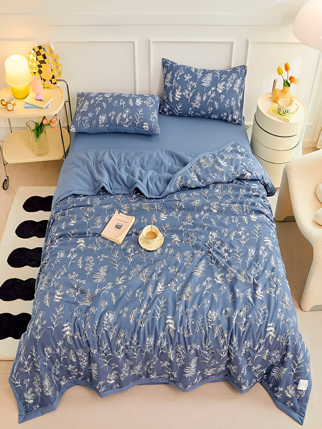 

JC HOME Blue & White 4 Pieces Floral Double Queen Bedding Set
