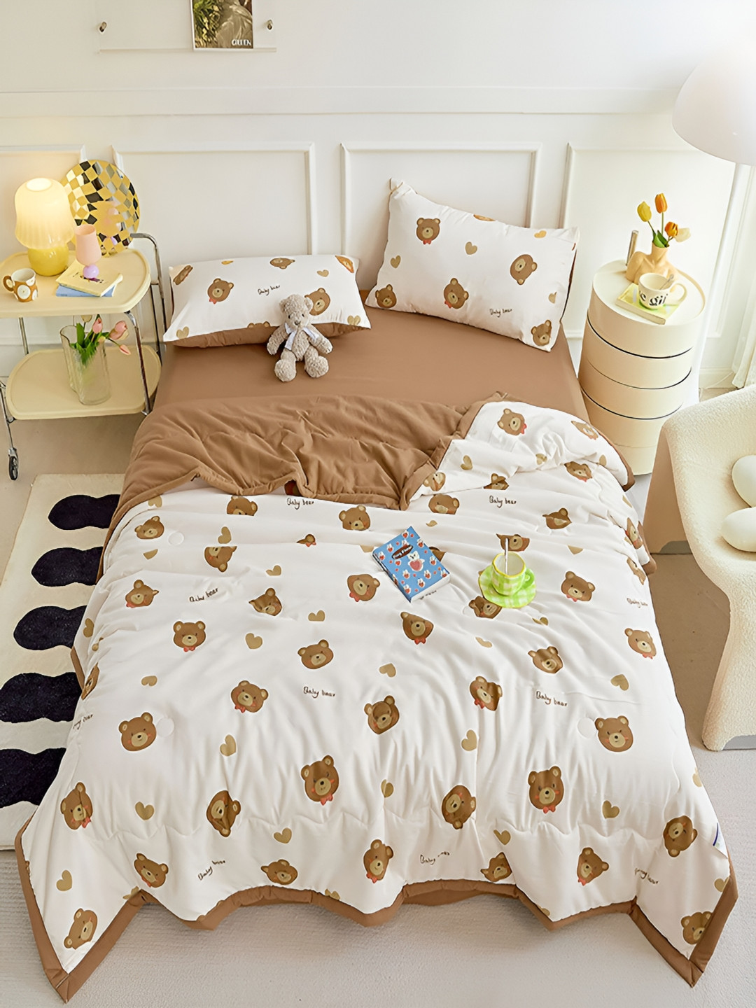 

JC HOME Brown & White Cartoon Characters AC Room Double King Bedding Set