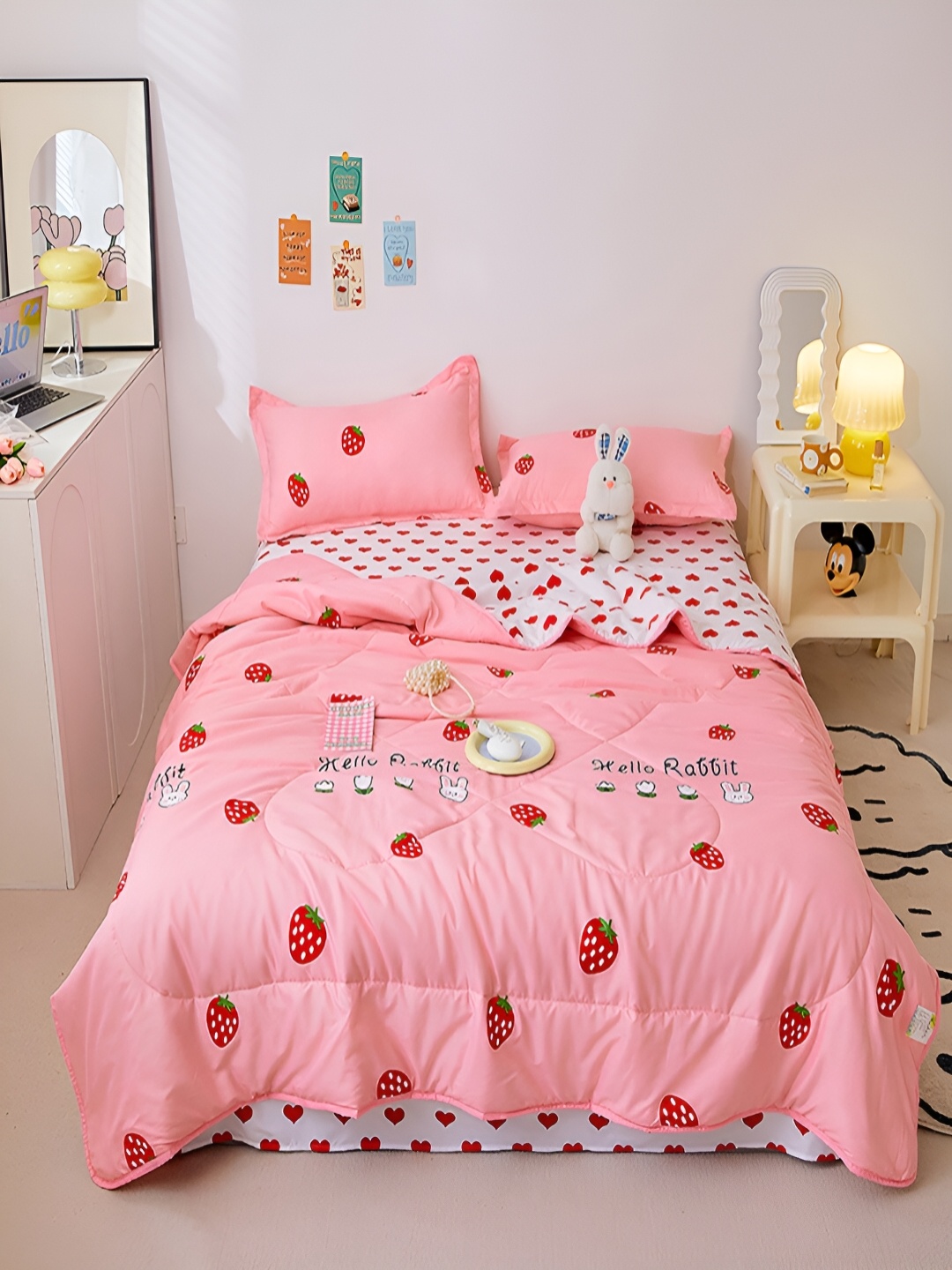 

JC HOME Red & Pink Cartoon Characters AC Room Single Bedding Set