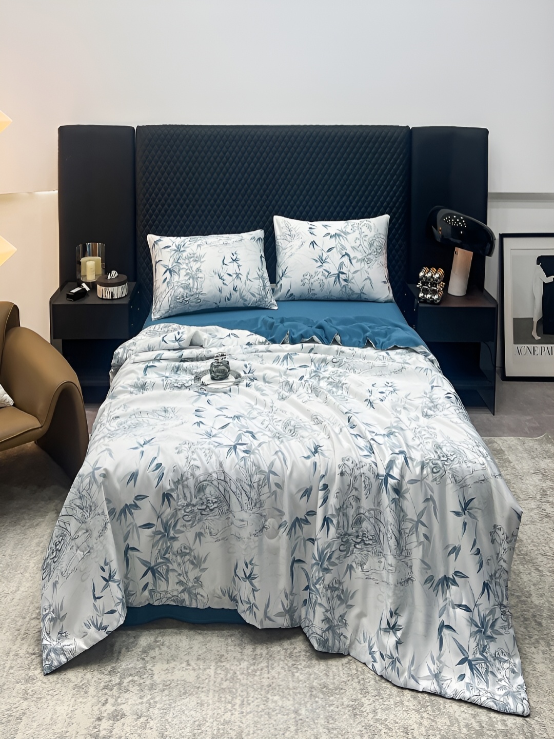 

JC HOME Blue & White Floral AC Room Double Queen Bedding Set