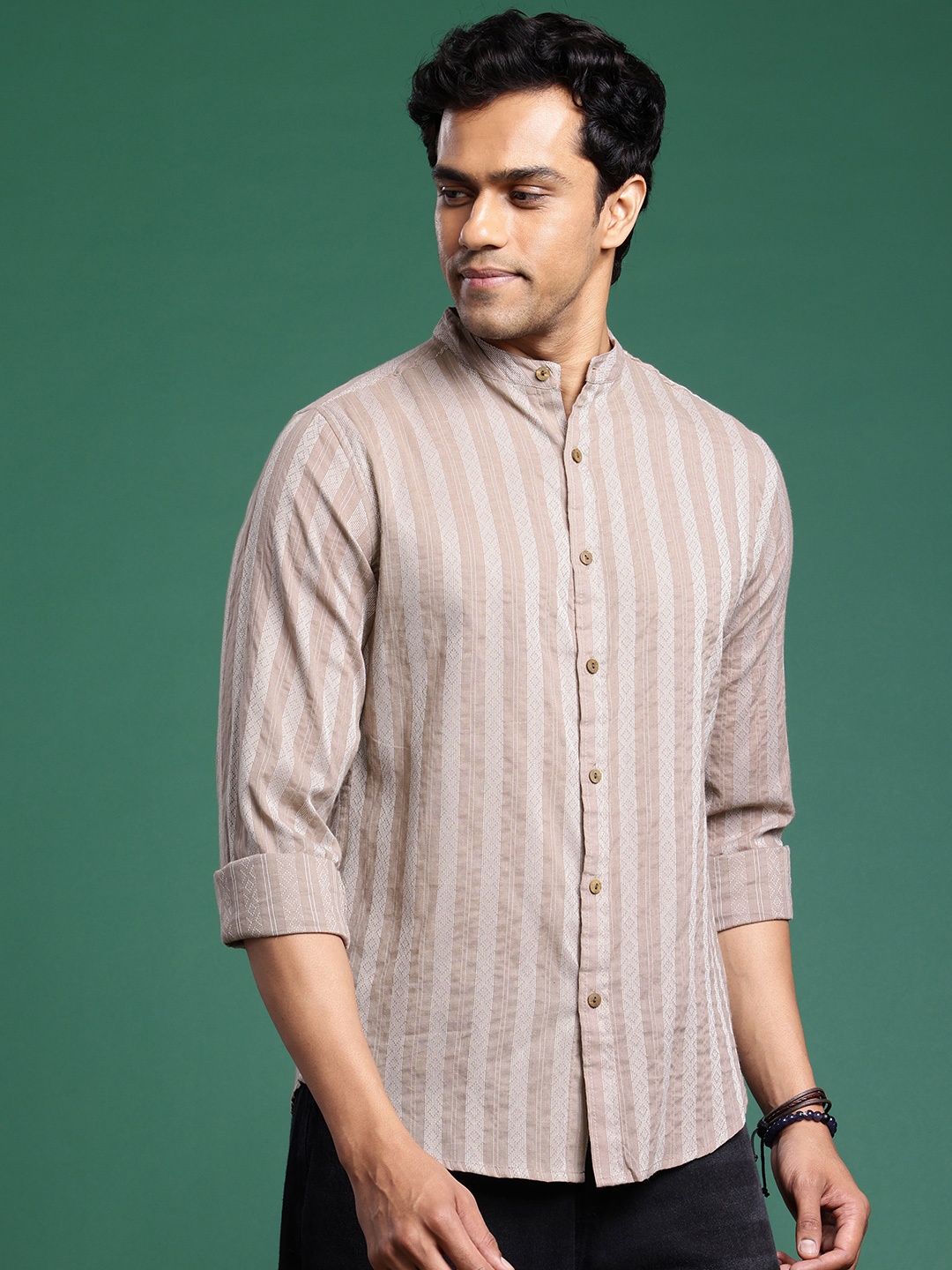 

Sangria Men Striped Mandarin Collar Pure Cotton Casual Shirt, Mauve