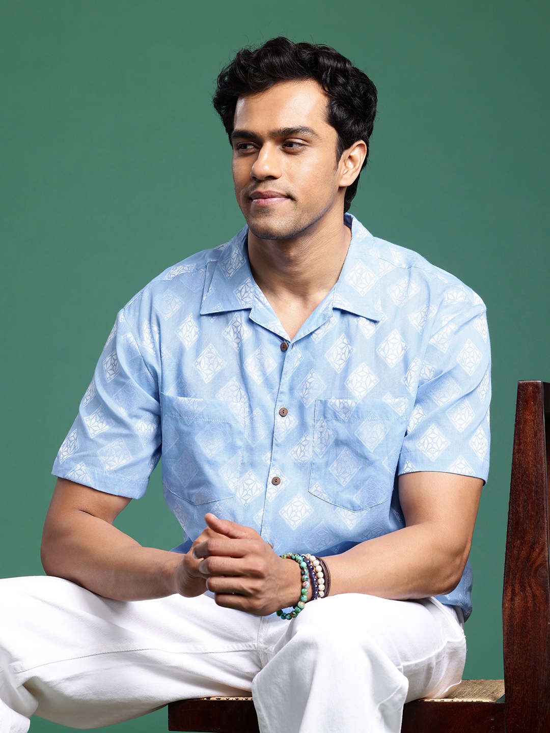 

Sangria Men Textured Cuban Collar Boxy Pure Cotton Casual Shirt, Blue