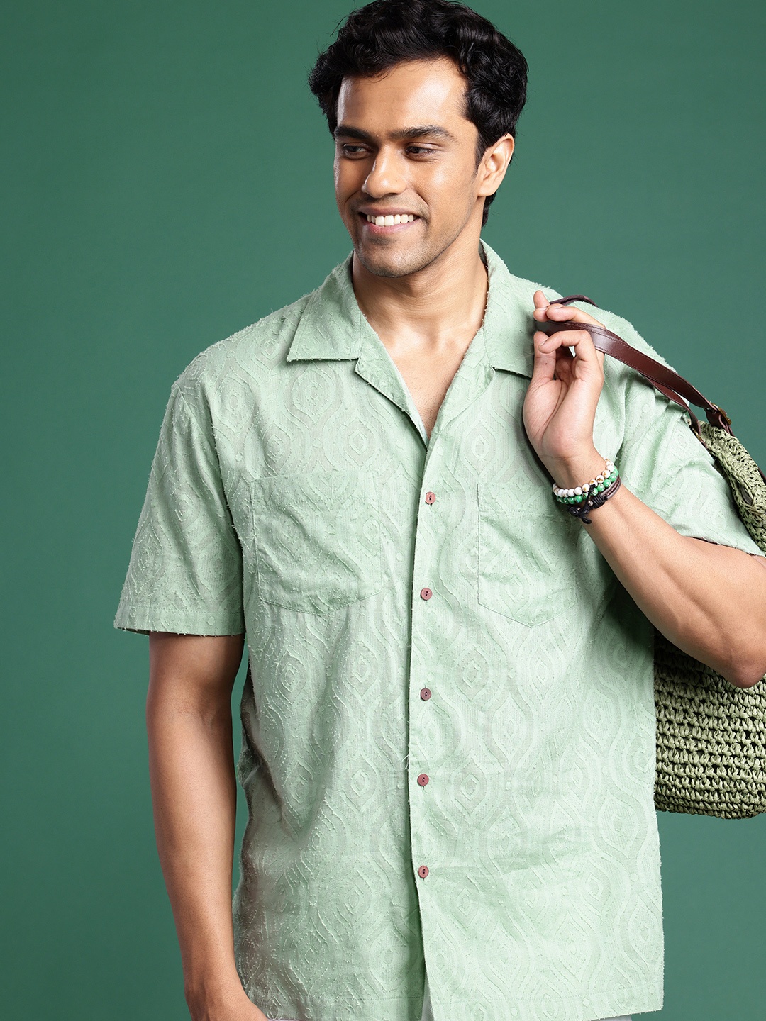 

Sangria Men Textured Cuban Collar Boxy Pure Cotton Casual Shirt, Green