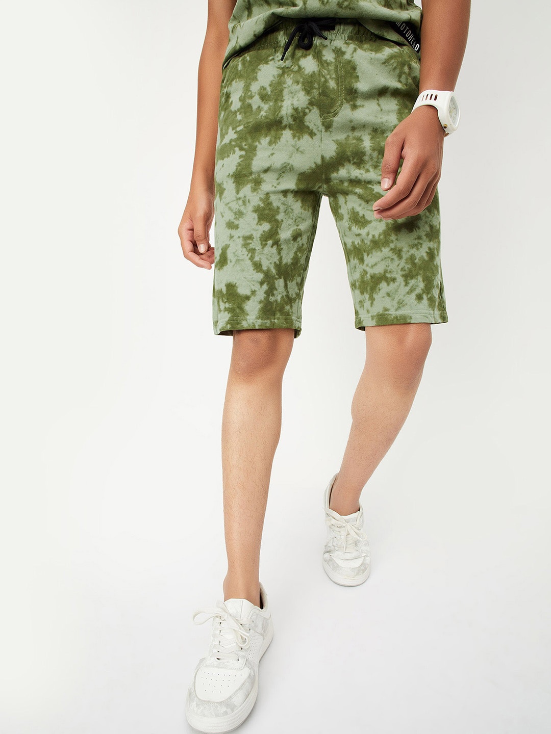 

max Boys Camouflage Printed Mid-Rise Pure Cotton Regular Shorts, Olive