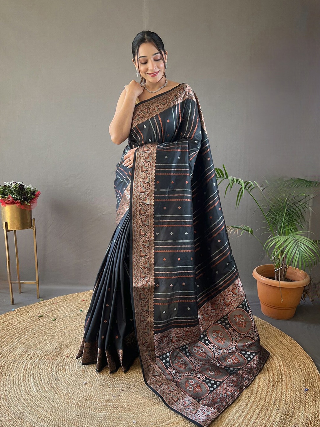 

SGF11 Woven Design Zari Art Silk Kanjeevaram Saree, Black