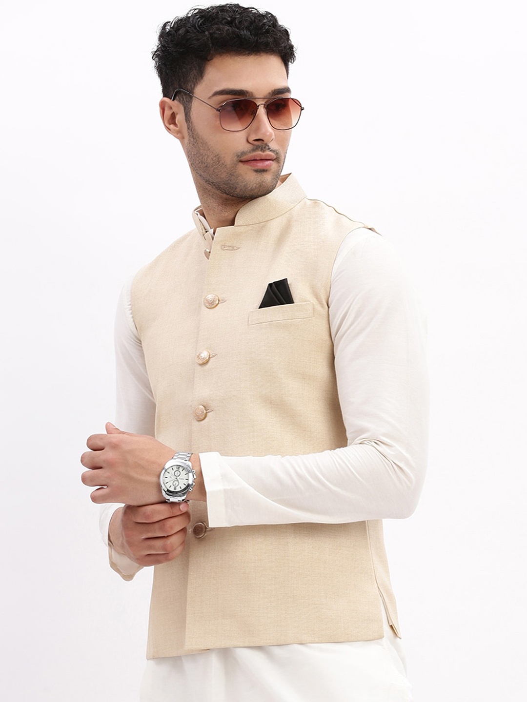 

SHOWOFF Slim-Fit Mandarin Collar Woven Nehru Jackets, Beige