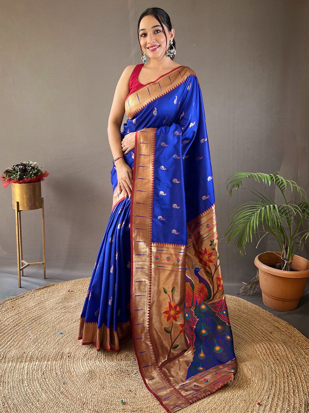 

SGF11 Woven Design Zari Art Silk Kanjeevaram Saree, Navy blue