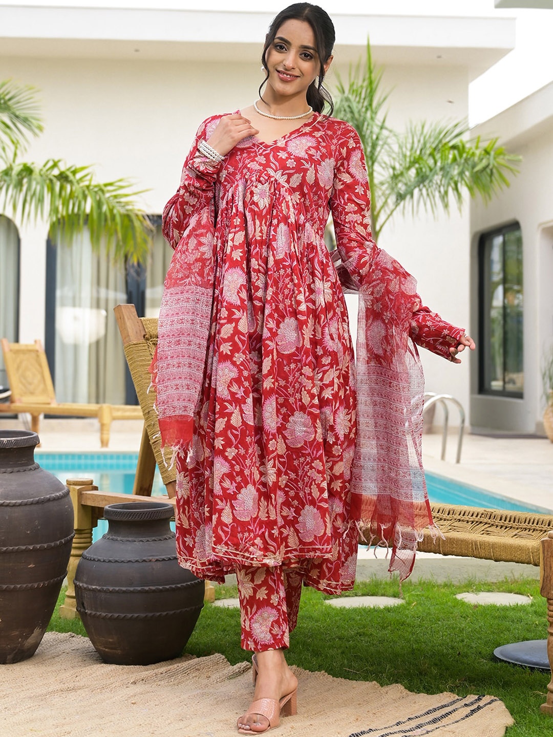 

Divena Floral Printed V-Neck Long Sleeves Pure Cotton Kurta with Trousers & With Dupatta, Red