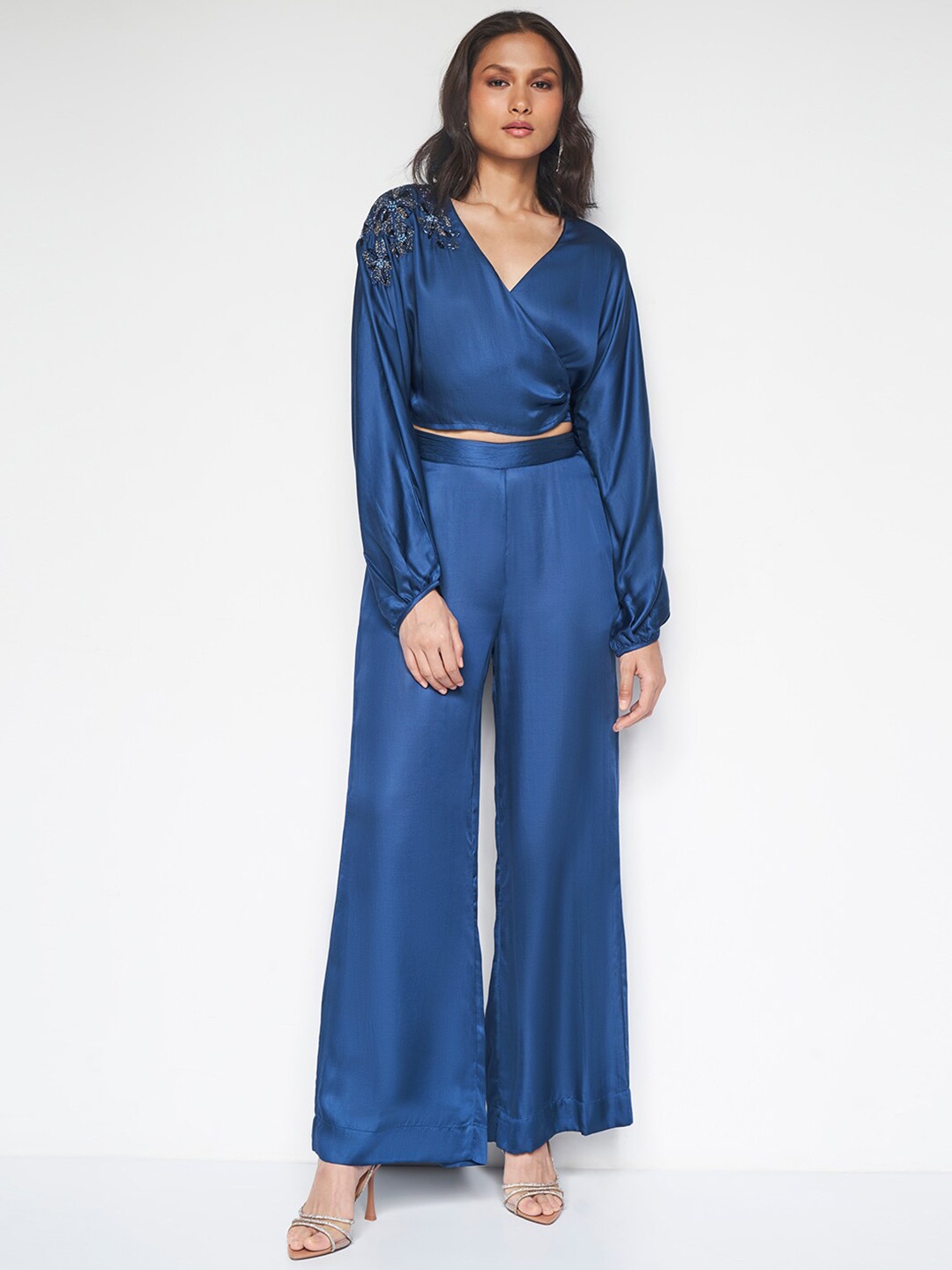 

AND Embellished V-Neck Puff Sleeves Crop Top With Palazzo, Blue