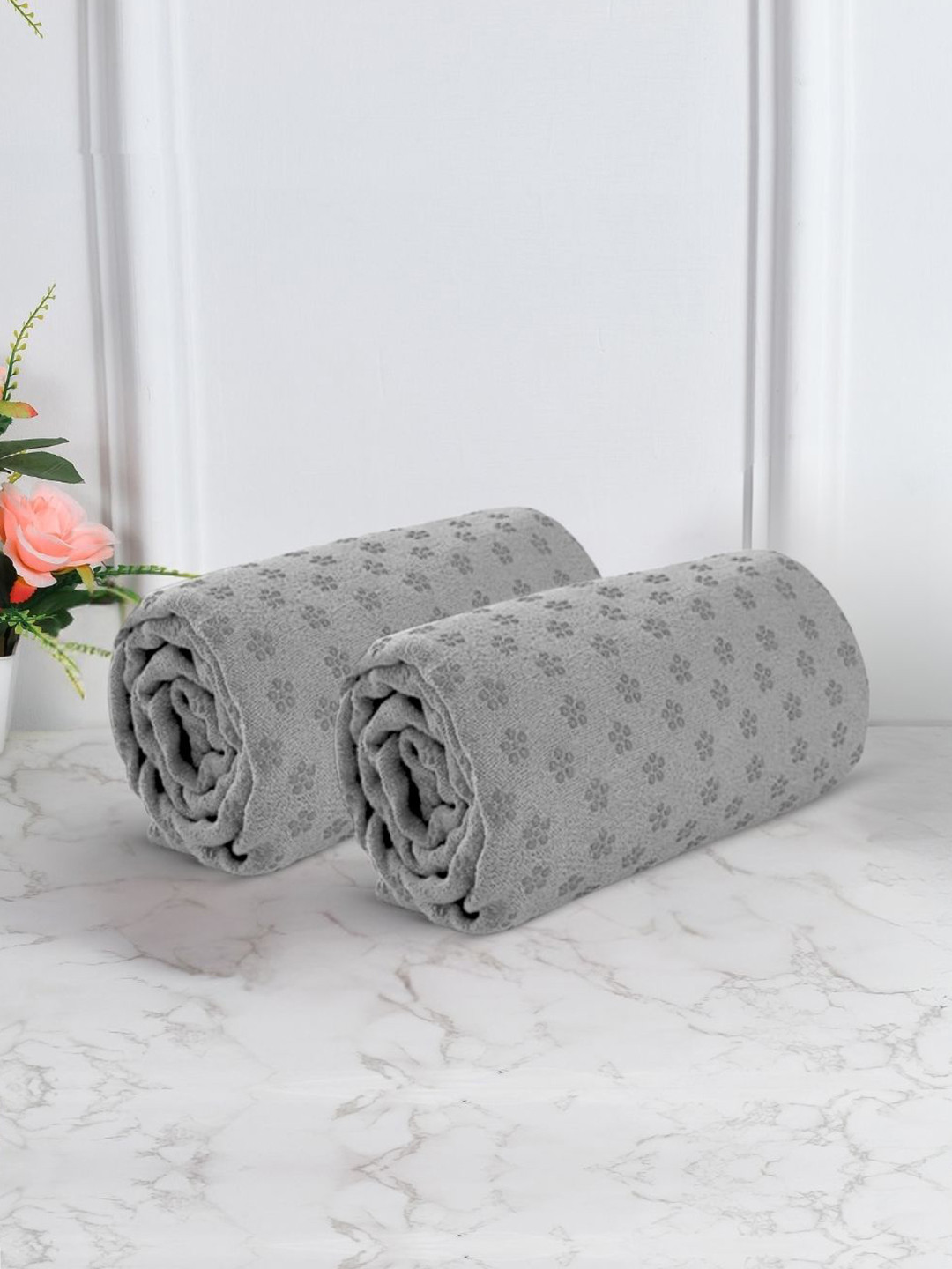 

Black gold Grey 2 Pieces Floral Printed Microfiber 450 GSM Yoga Mat Towels