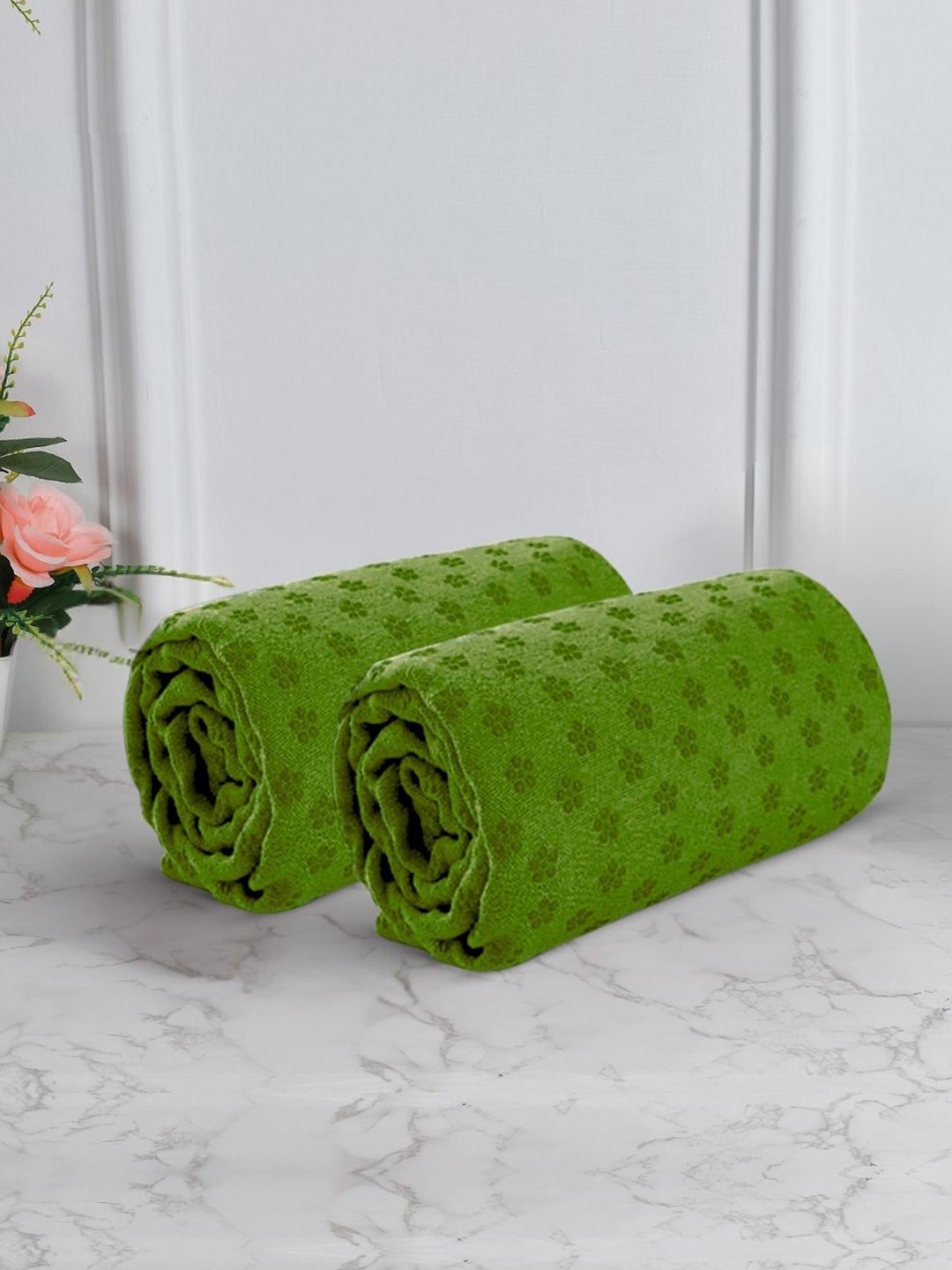 

Black gold Green 2 Pieces Printed 450 GSM Bath Towel