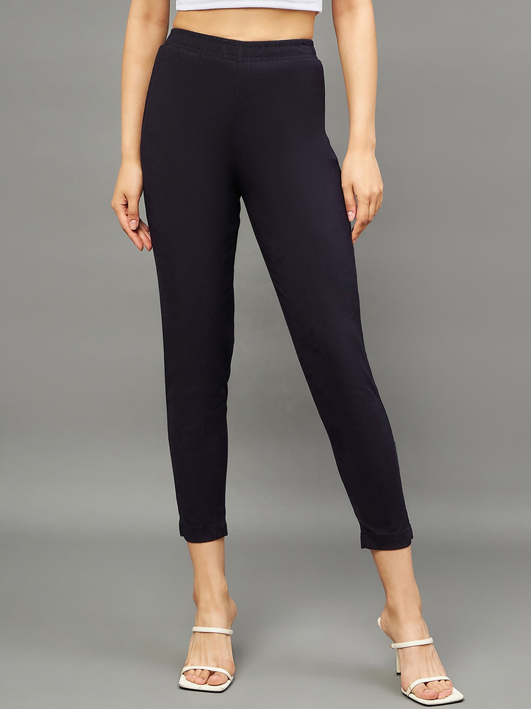 

THE PAJAMA FACTORY Women Tailored Tapered Fit High-Rise Trousers, Navy blue