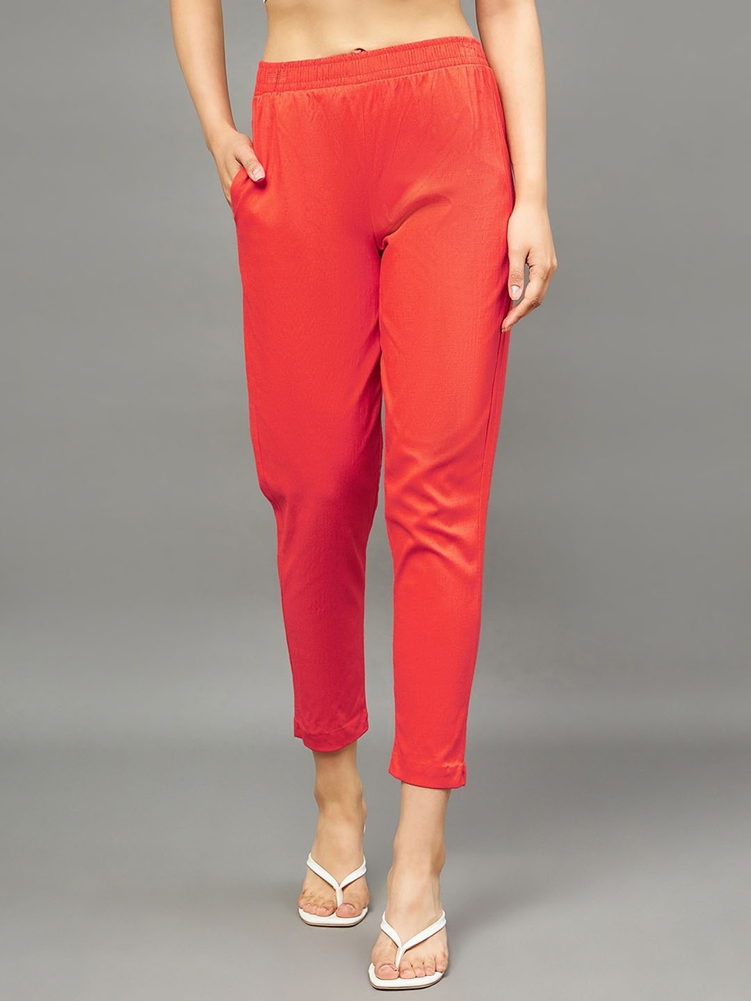 

THE PAJAMA FACTORY Women Tailored Tapered Fit High-Rise Trousers, Peach