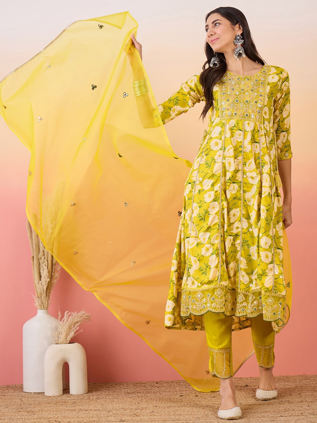 

Sangria Floral Printed Thread Work A-Line Kurta With Trouser & Dupatta, Yellow