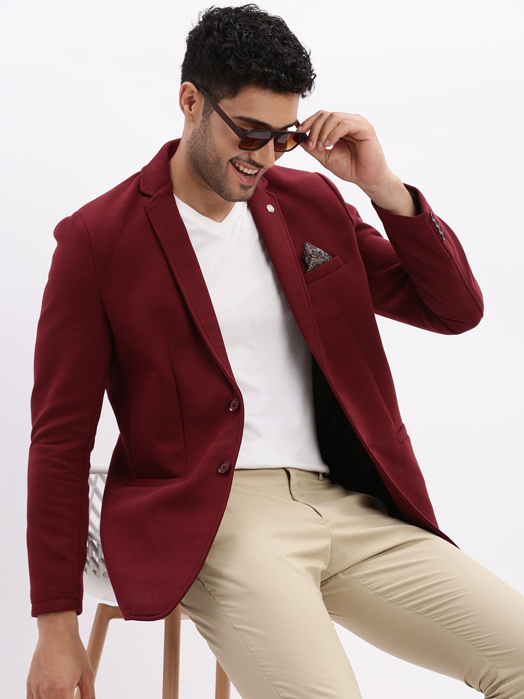 

SHOWOFF Slim-Fit Single Breasted Notched Lapel Collar Cotton Casual Blazer, Maroon