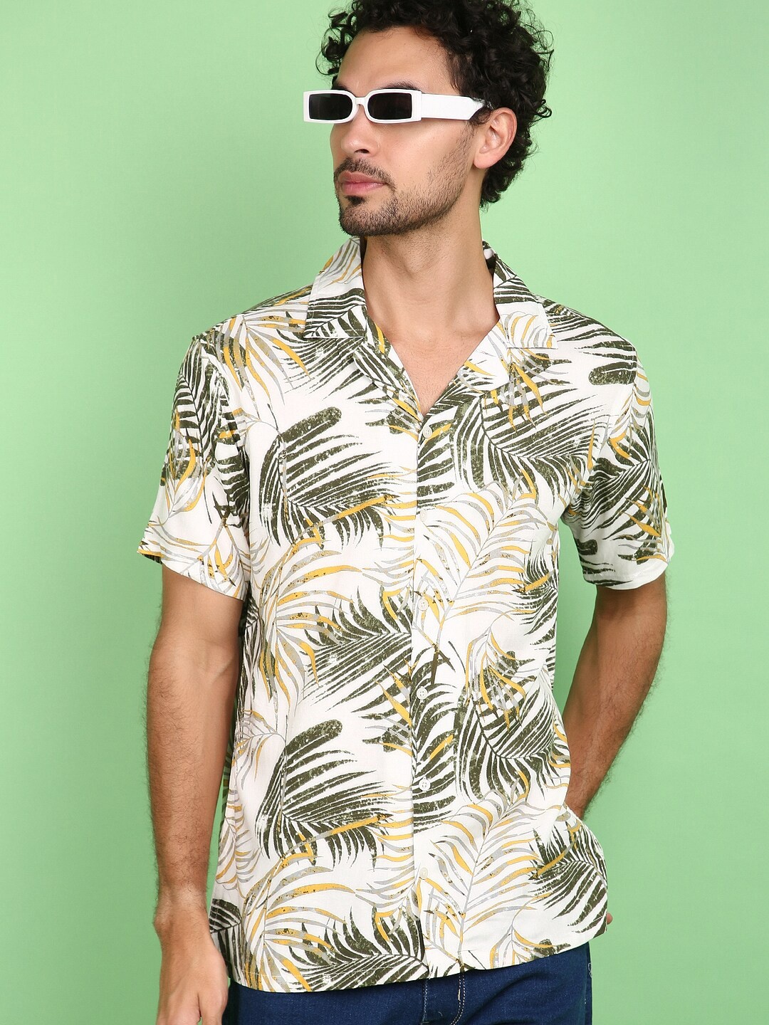 

V-Mart Tropical Printed Opaque Casual Shirt, Green