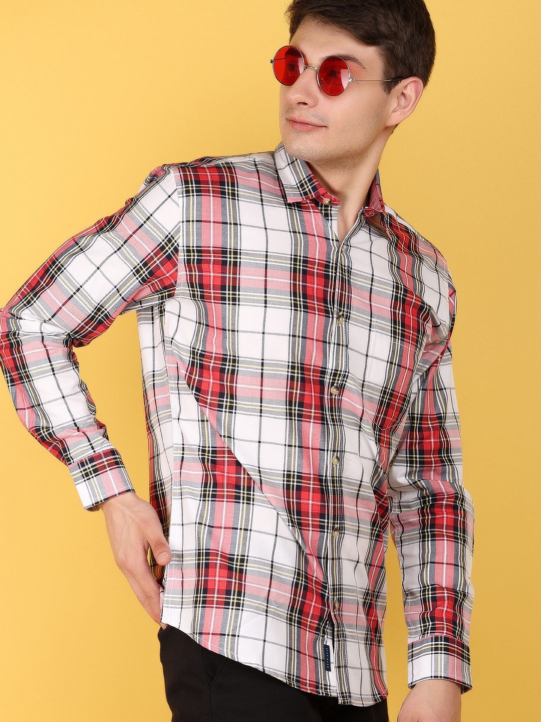 

V-Mart Spread Collar Tartan Checks Checked Cotton Casual Shirt, Red