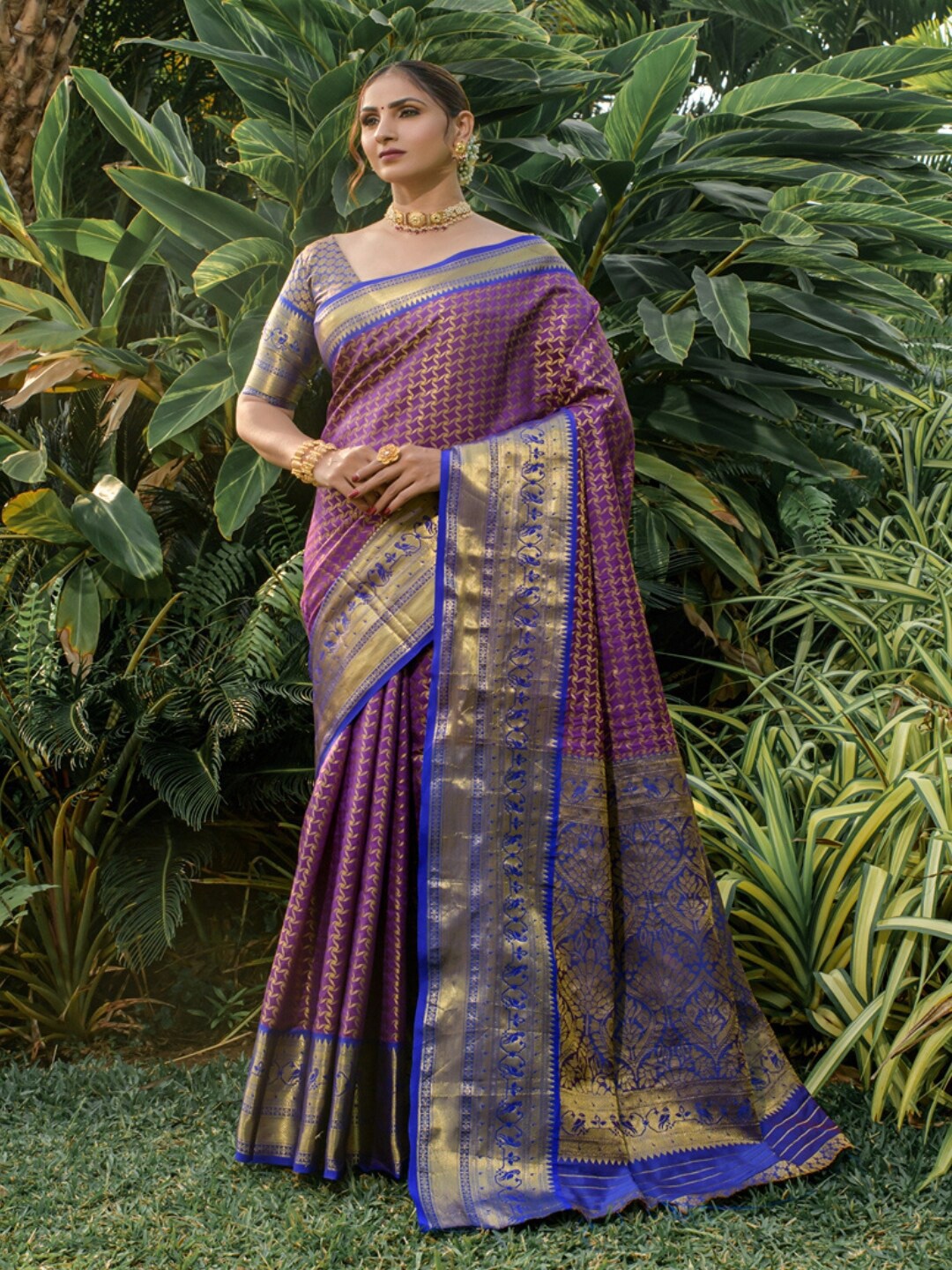 

SGF11 Woven Design Zari Art Silk Kanjeevaram Saree, Purple