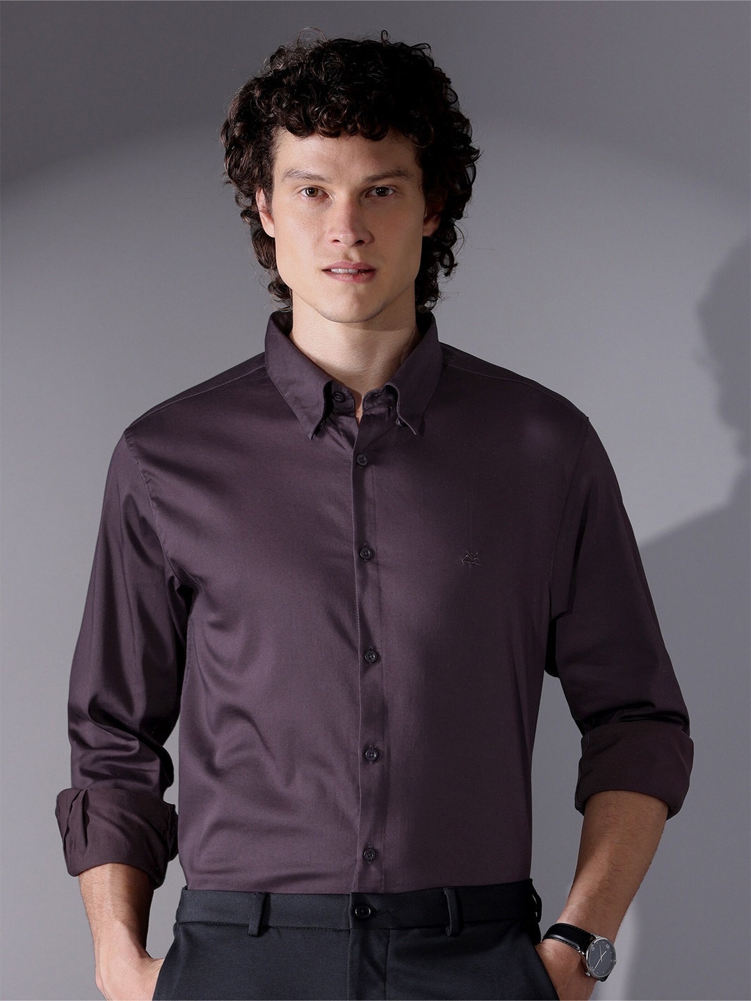 

Beyoung Solid Spread Collar Long Sleeves Formal Shirt, Burgundy